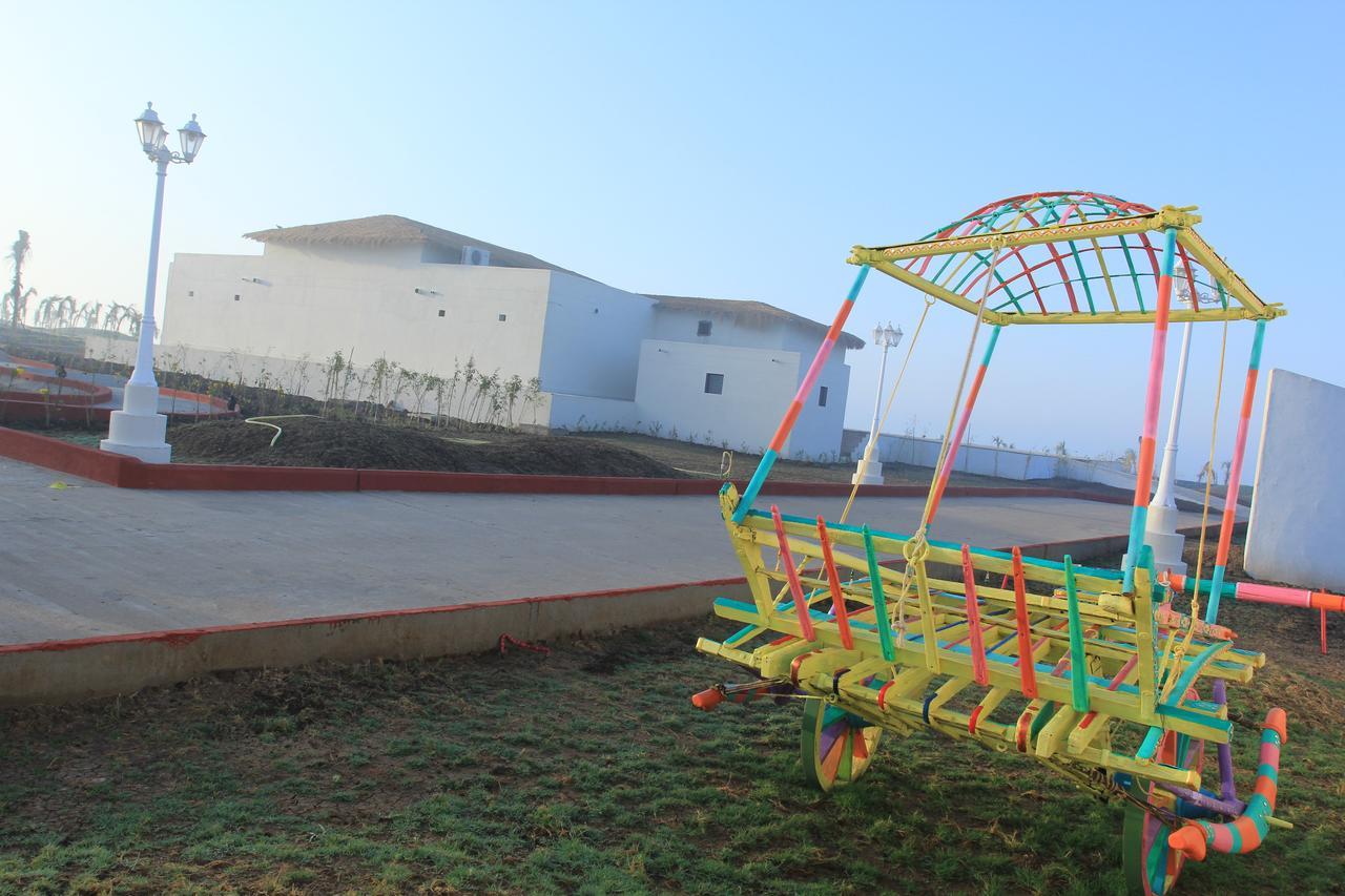Serena Beach Resort Māndvi Kültér fotó