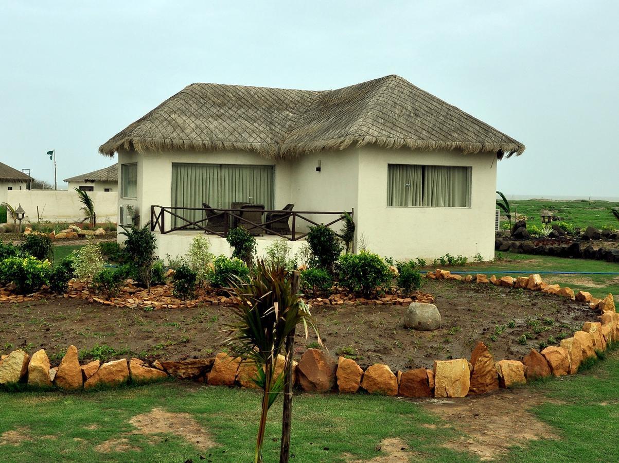 Serena Beach Resort Māndvi Kültér fotó