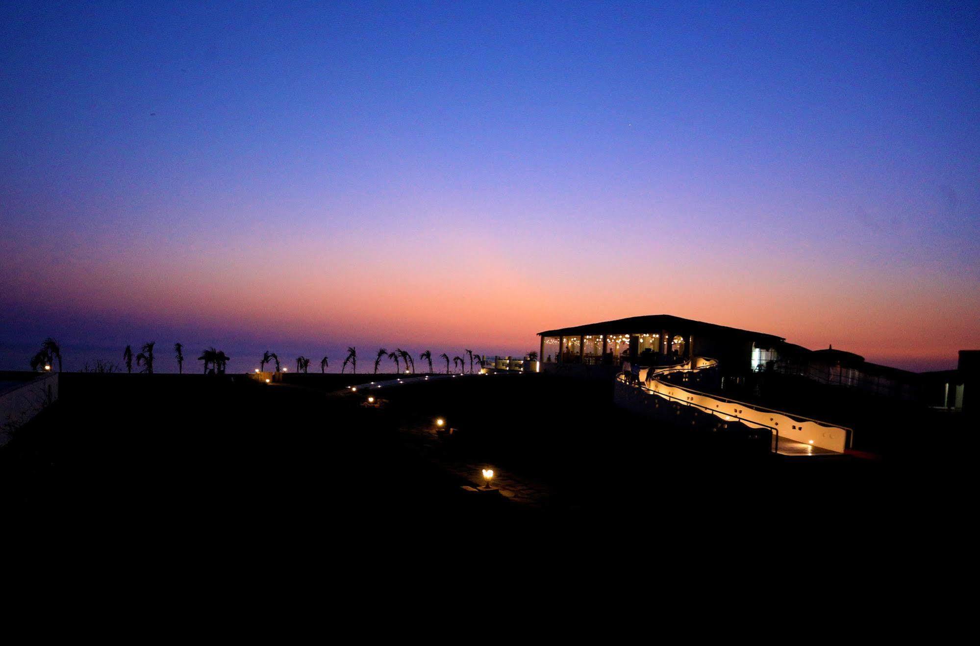 Serena Beach Resort Māndvi Kültér fotó