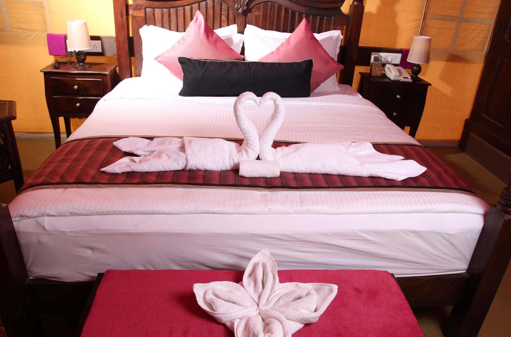 Serena Beach Resort Māndvi Kültér fotó